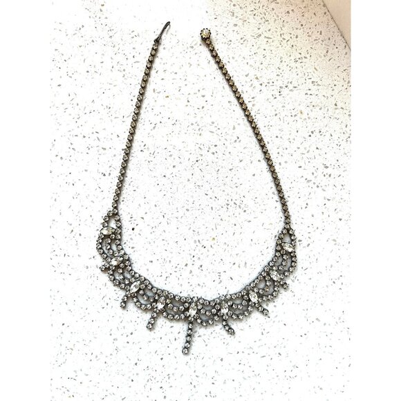 Jewelry - Vintage Rhinestone Silver Tones Choker Necklace Hook Clasp 17.5”